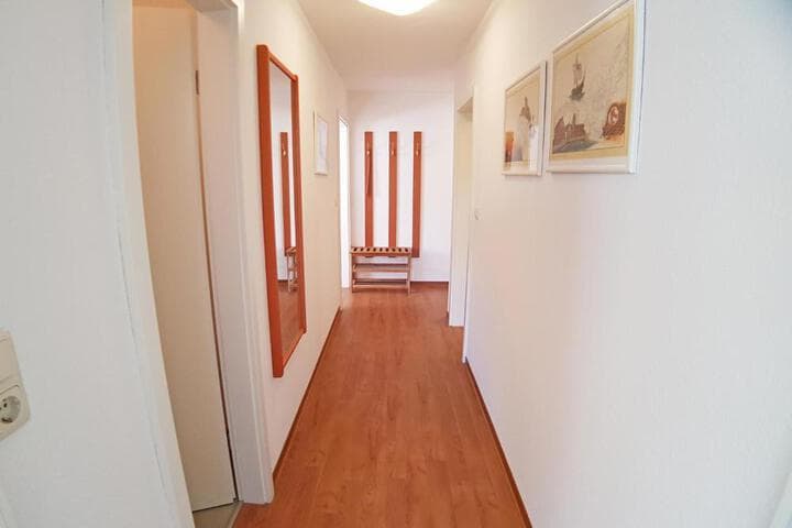 Apartment 9 photo 5