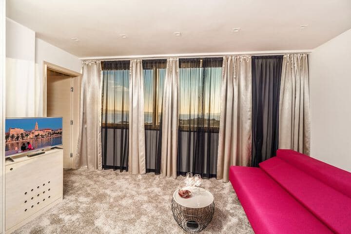 The View Luxury Rooms photo 4