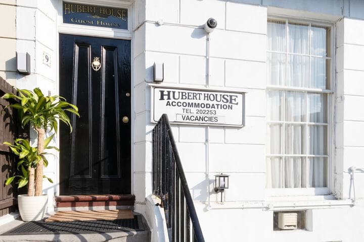 Hubert House Guesthouse photo 2