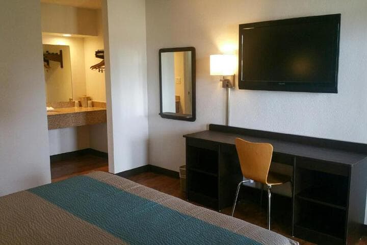 Americas Best Value Inn Hamilton photo 2