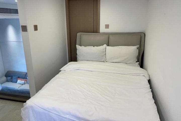 Sunny Private Apt of Grand Continental photo 4