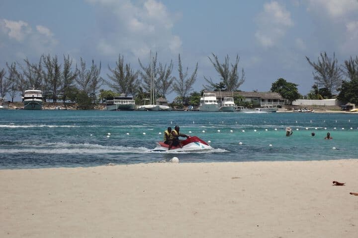 Private 2 Bedroom Beachfront Penthouse Condo Ocho Rios Jamaica photo 5