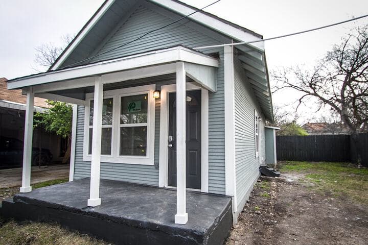 Remodeled House Near Downtown 1br / 1ba photo 3