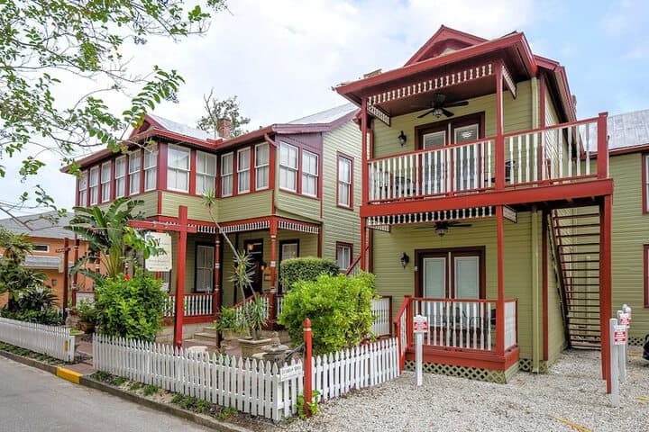 Victorian House Bed & Breakfast photo 3