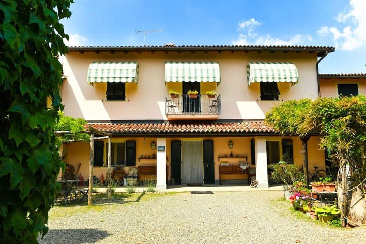 Villalvernia destination view