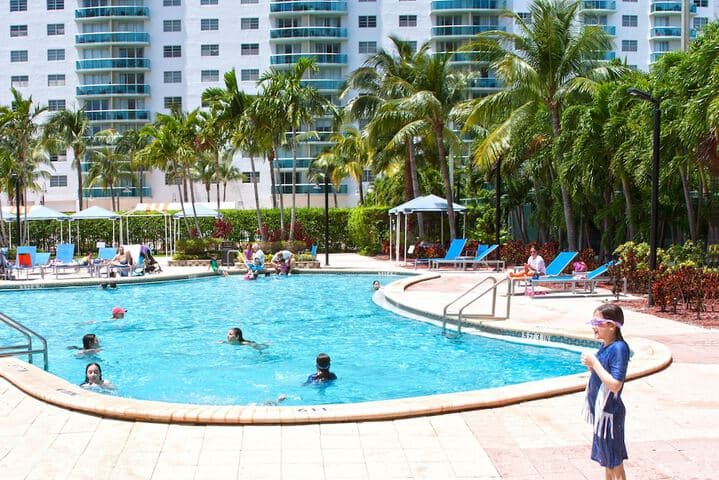 Ocean Reserve Luxury Condos Across from Sunny Isles Beach photo 1