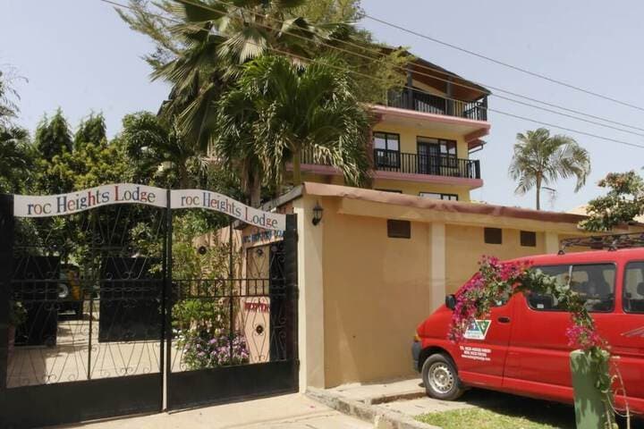 Roc Heights Lodge photo 2