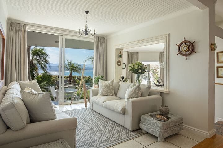 Ocean Watch Guest House photo 5