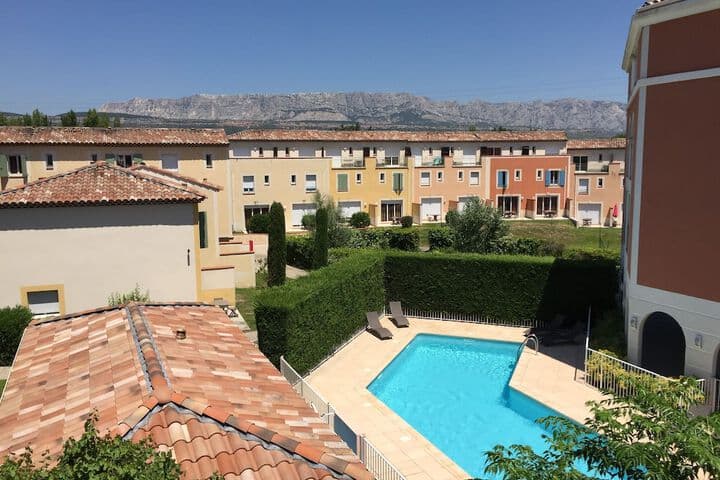 AppartHotel Garden & City Rousset photo 3