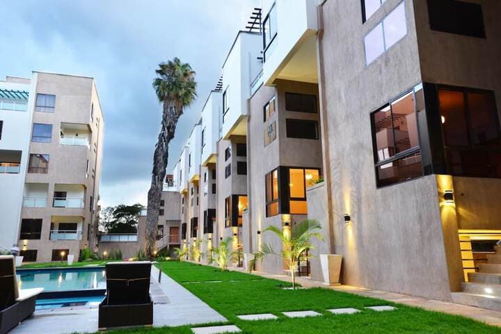 Thompson Estate destination view
