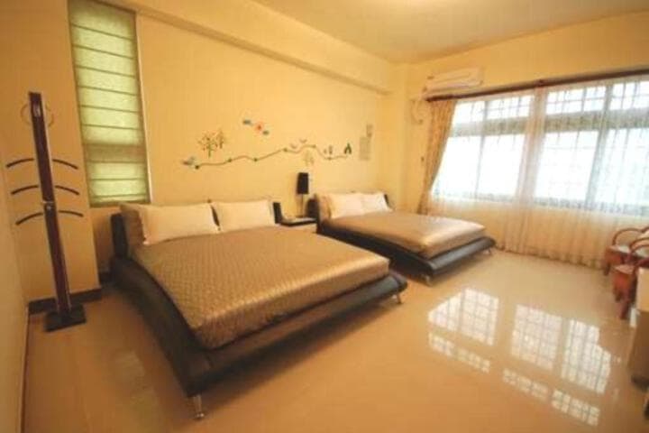 Green Window Homestay綠窗小築天安居民宿 photo 2