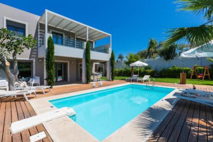 Aria Villas photo 1