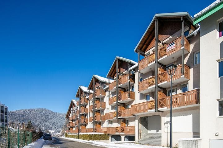 Cote 2000 Ski Lift destination view