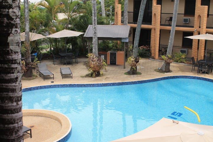 Oasis Inn Cairns photo 3