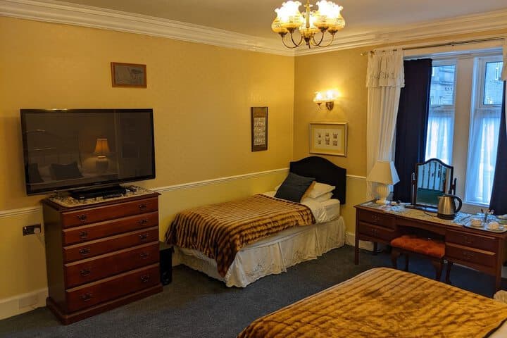 Ashley House Guest House photo 3