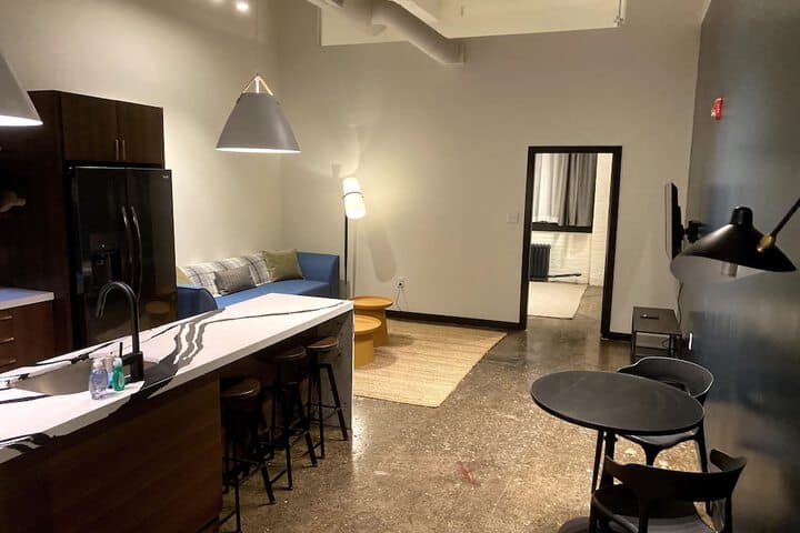 424 Apt. 406 photo 3