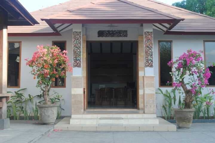 Lombok Beach Villa photo 4