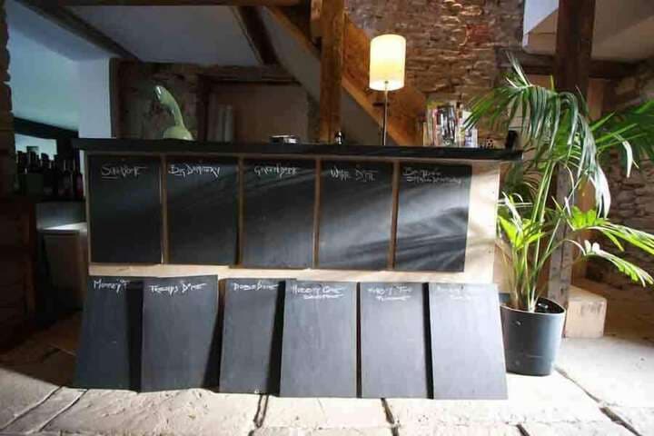 The Lodge Rooms photo 3