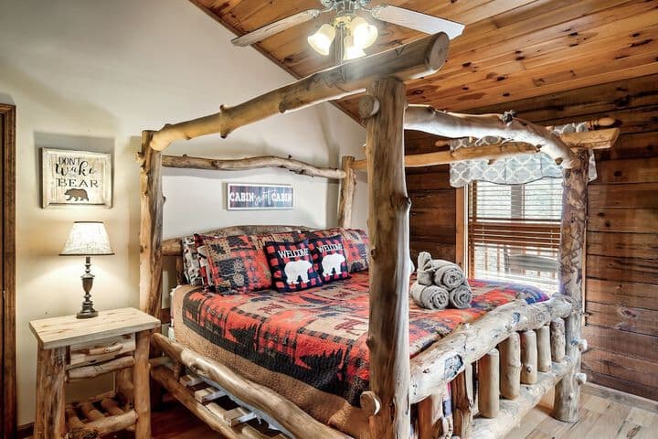 LOVE SHACK photo 3