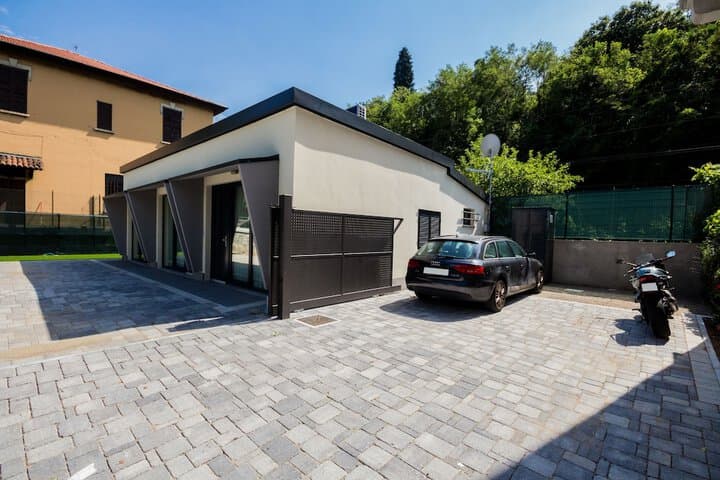 HOMIQUO Royal Suite Como Lake photo 5
