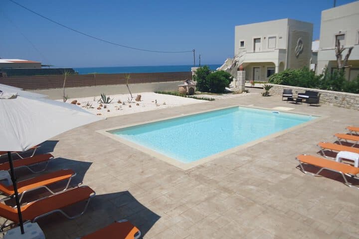 Almyra Apartments photo 5