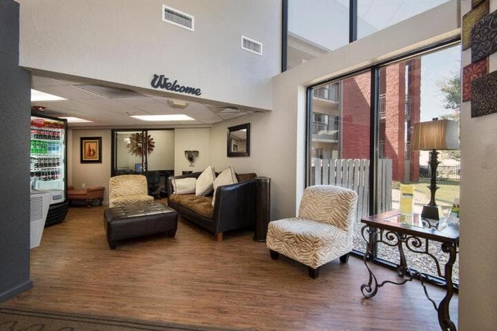 Markham House Suites Little Rock Medical Center photo 4