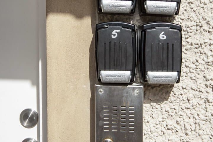 6 Varis Apartments photo 4