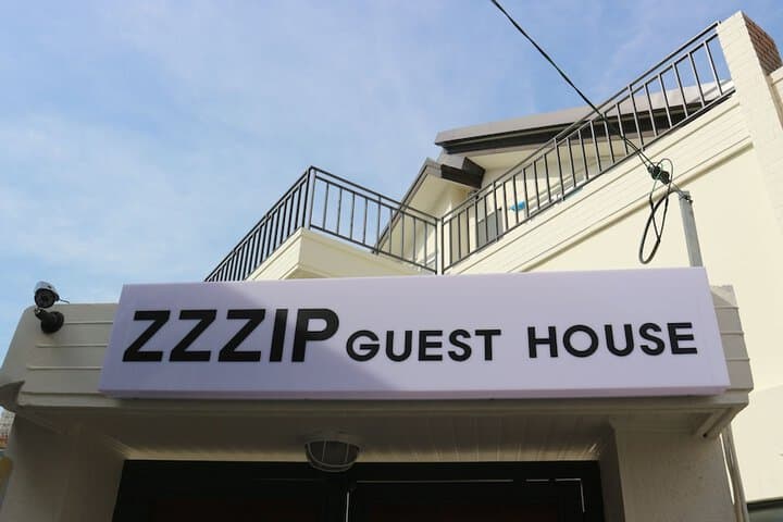 Zzzip Guest House Hostel photo 2