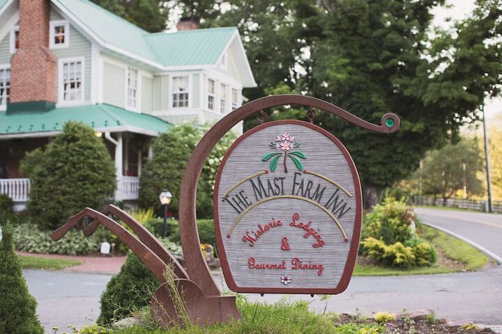 The Mast Farm Inn photo 4