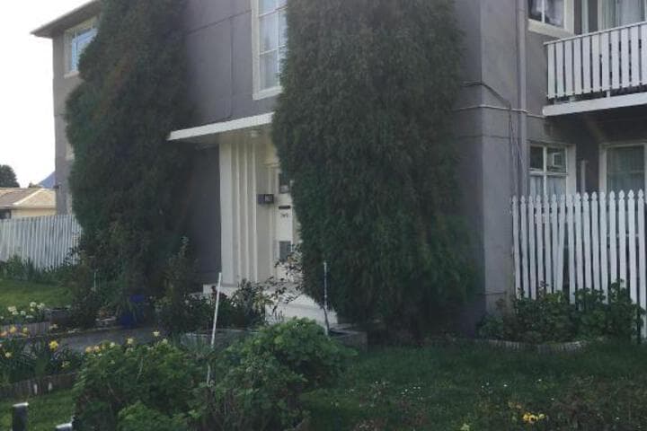 Hobart Apartments photo 4