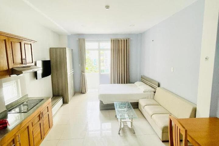 EMERALD APARTMENTS photo 2