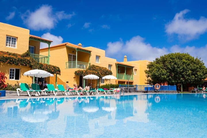 Apartamentos la Caleta photo 4