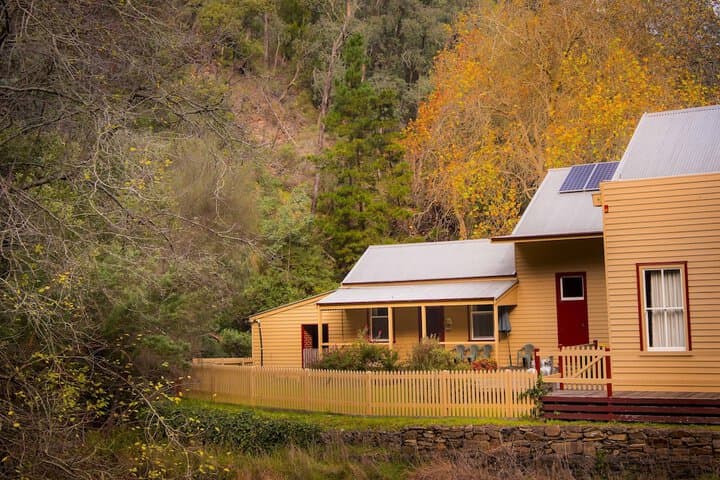 Creek Cottage photo 3