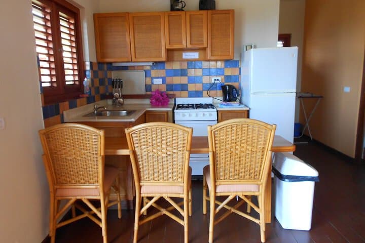 West Hill Bungalows photo 2