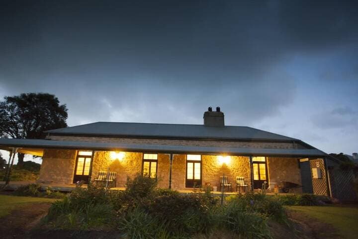 Robe House photo 2
