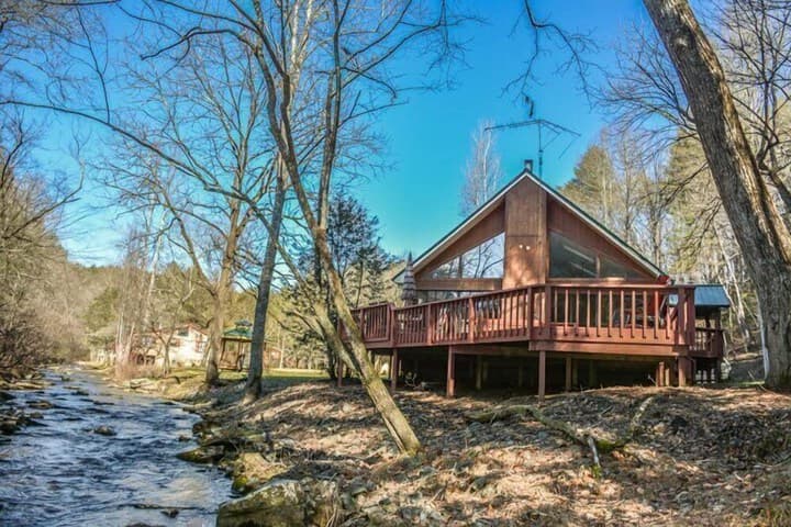 Creekside Retreat photo 1
