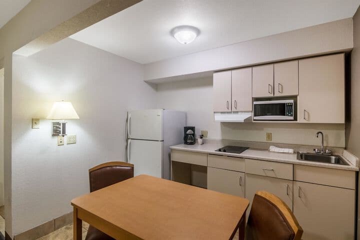 Studio 6 Lubbock TX Medical Center photo 4