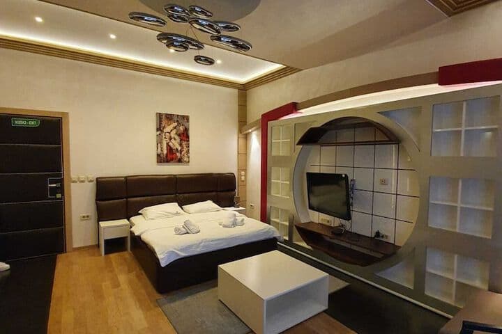 Privilege Suites by Central Park photo 5