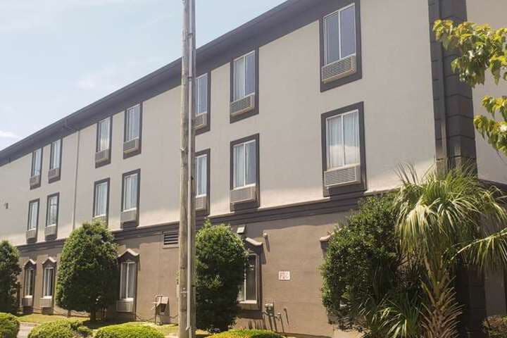 MOTEL 6 MOBILE AL AIRPORT BLVD photo 1