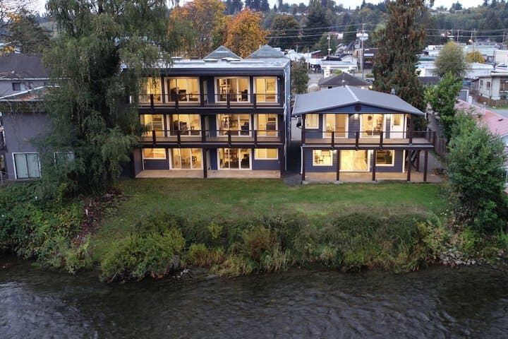 Chateau Riverside photo 3