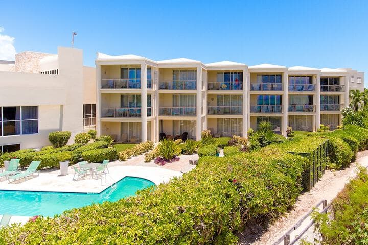 Coral Gardens on Grace Bay photo 3