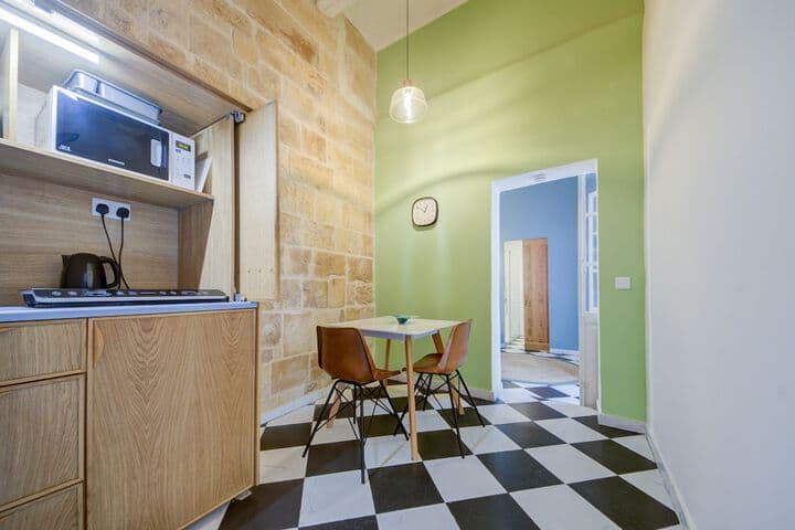 The House in Old Mint Street photo 3