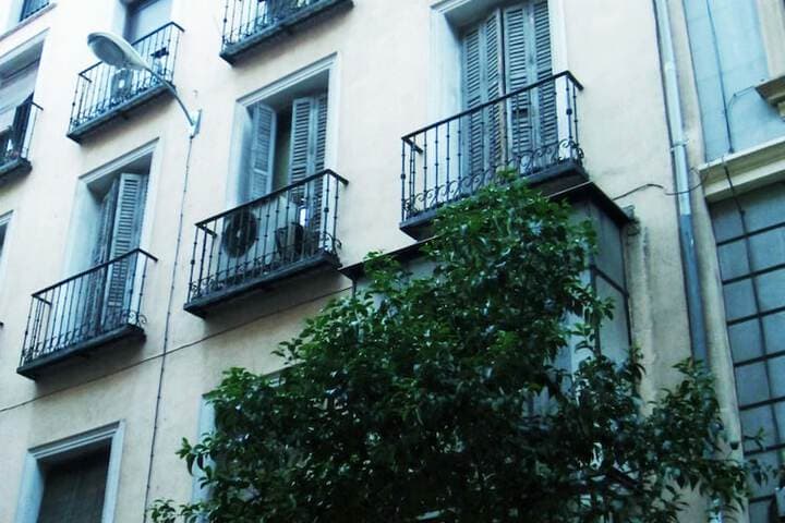 C. H. Chelo photo 3
