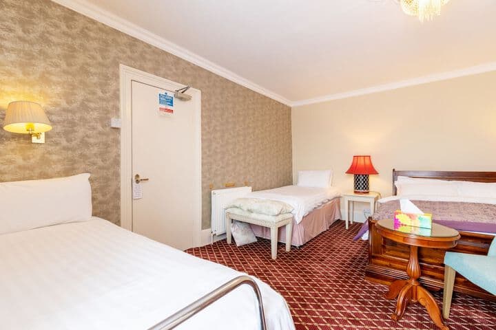 Hubert House Guesthouse photo 4