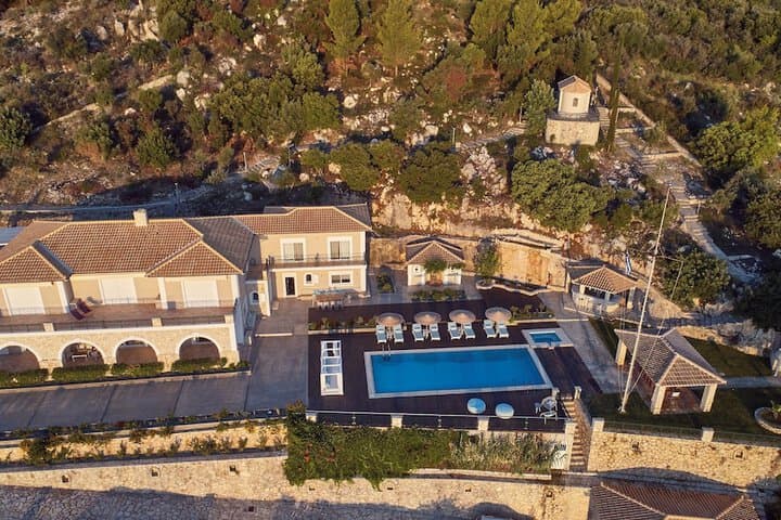 Serenus Luxury Villa photo 5