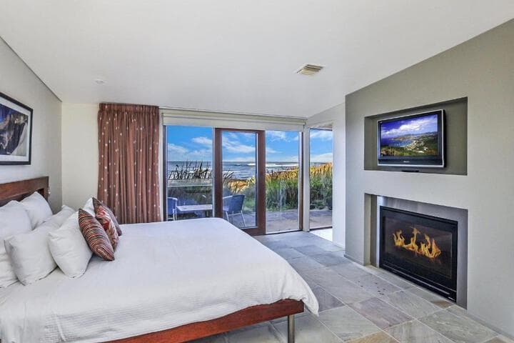 Hearns Beachside Villa 4 photo 4