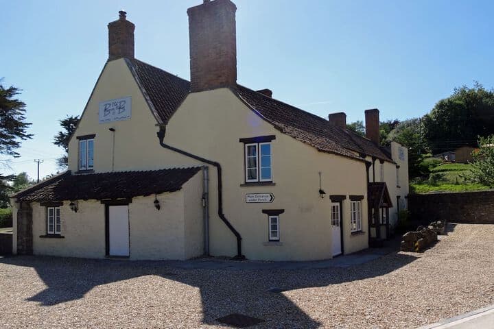 Old Manor House B&B photo 4