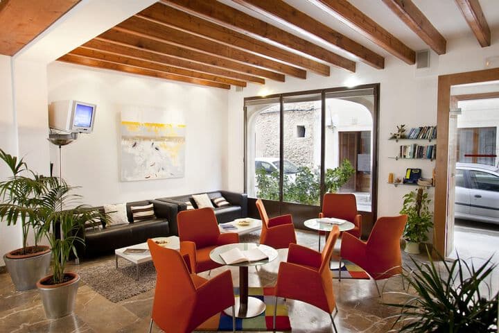 LHostal hotel dinterior photo 5