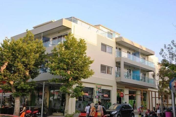 Bristol Sea View Apartments photo 4
