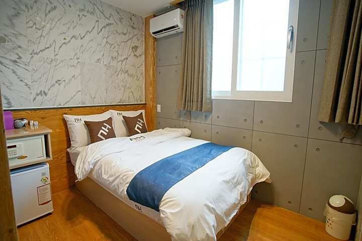 D.H Sinchon Guesthouse photo 5